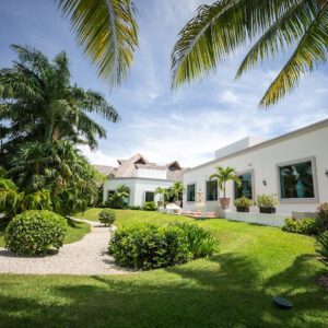 BlueBay Grand Esmeralda 2