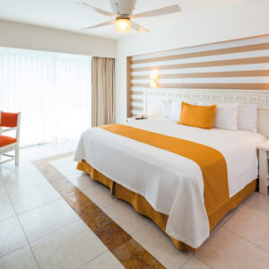 BlueBay Grand Esmeralda 5